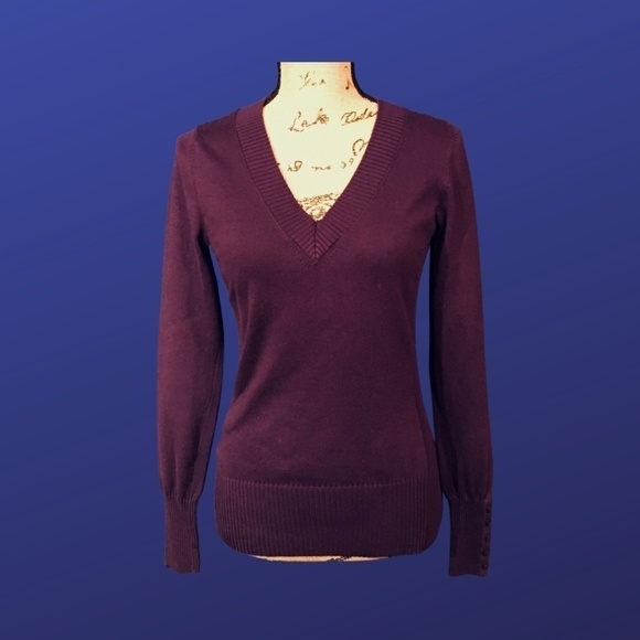 APT. 9 Pullover V-Neck Sweater, EGGPLANT, Women's Size Small, Pre-owned, EUC